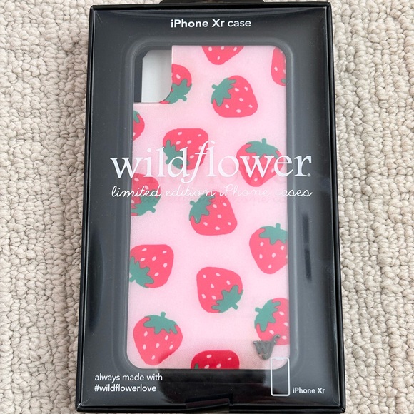 Strawberry Wildflower Case iPhone XR - Picture 2 of 3